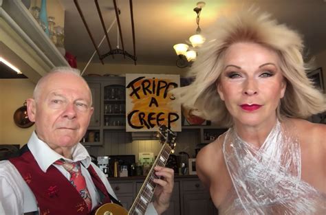 Robert Fripp & Toyah Perform 'Weirdo' Cover of Radiohead's 'Creep'