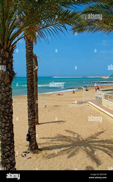 Beach at Marina di Ragusa, Sicily, Italy Stock Photo - Alamy