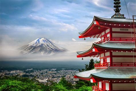 Visit Sacred Mount Fuji and the Chureito Pagoda in Japan - Snow Addiction - News about Mountains ...