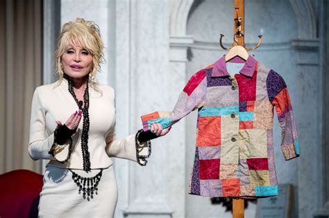 Dolly Parton's literacy program donates its 100 millionth book to Library of Congress - ABC News
