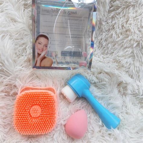 cleansing silicone set with blender – Affordable Makeup in Pakistan
