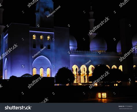 Sheikh Zayed Grand Mosque Night View Stock Photo 777358603 | Shutterstock