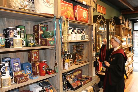 Magic! Harry Potter shop opens on the real Diagon Alley – Shambles in York | YorkMix