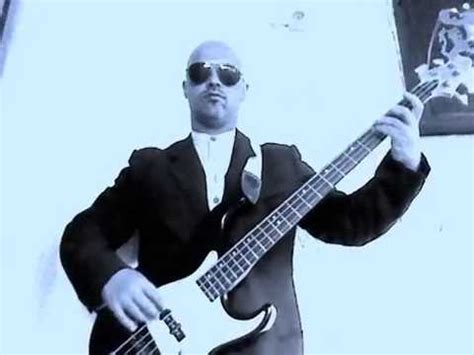 BASS COVER Matrix Propellerheads Spybreak - YouTube