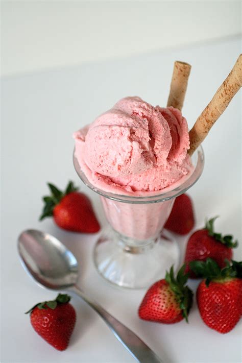 Strawberry Ice-Cream - Ice Cream Photo (34732747) - Fanpop