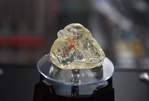 Sierra Leone diamond sold for $6.5 million in New York auction