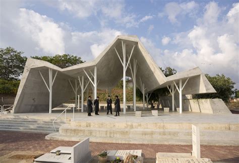 Open-Sided Shelter / Ron Shenkin Studio | ArchDaily