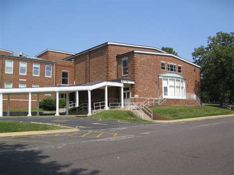 File:Brentwood Mo High School.jpg - Wikimedia Commons