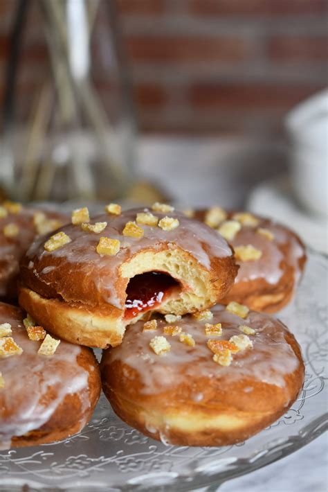 Pączki (Polish Donuts) | Klysa