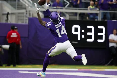 NFL: Vikings WR Stefon Diggs has eventful day with 2 big touchdowns