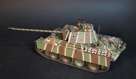 German Panzerkampfwagen "Panther" Ausf. G (Sd.Kfz.171), M.N.H. Factory "Striped" Camo Fallschirm ...