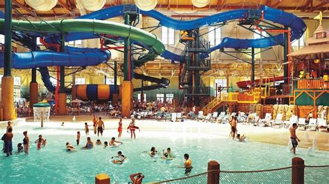 Water Thrills Indoors: Your Guide to the Best Waterparks in Niagara Falls, CANADA