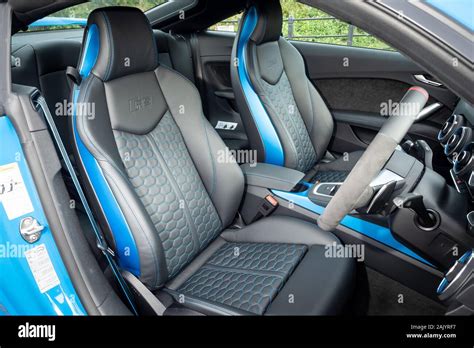 Audi ttrs interior hi-res stock photography and images - Alamy