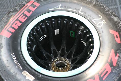 Mercedes rear wheel rims : r/formula1