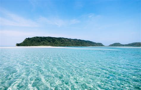 Tropical paradise of southern Japanese islands on New Year… | Flickr