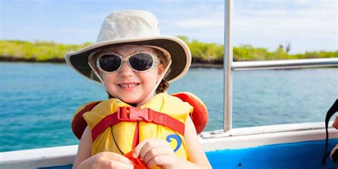 Navigating Boating Safety: 5 Tips for a Safe and Enjoyable Experience