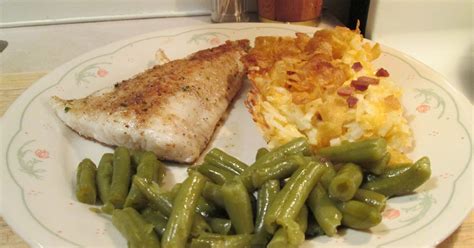 Diab2Cook: Fried Walleye w/ Cheesy Potato Casserole, Green Beans, and Whole Grain Bread