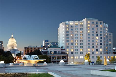 HILTON MADISON MONONA TERRACE - Hotel Reviews & Price Comparison (WI ...