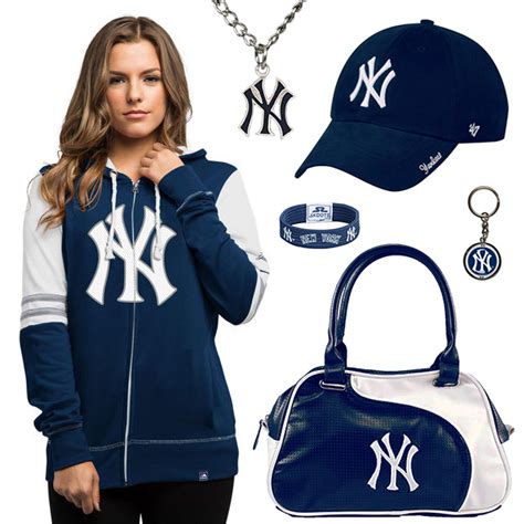 New York Yankees At MLB Shop | Cute Sports Fan