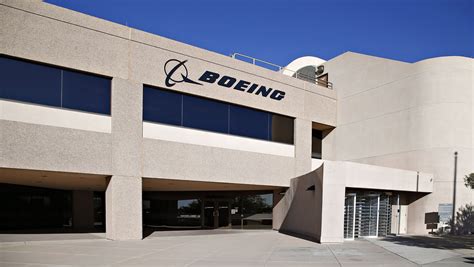 Boeing will move hundreds of jobs from Seattle to Mesa