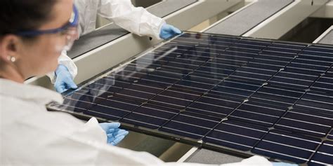 Oxford PV develops perovskite-silicon tandem solar cells