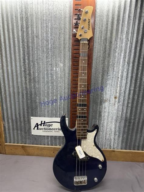 FIRST ACT GUITAR | Live and Online Auctions on HiBid.com