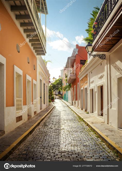 Colonial style architecture in old San Juan, Puerto Rico Stock Photo by ...