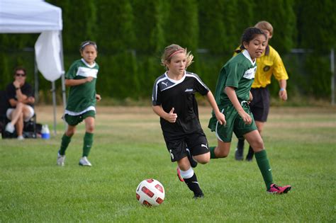 Sam Gordon Leaves Football In Her Dust To Focus On Soccer | HuffPost