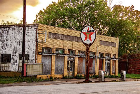 Texaco in Wallis Texas Photograph by D George Taylor - Pixels