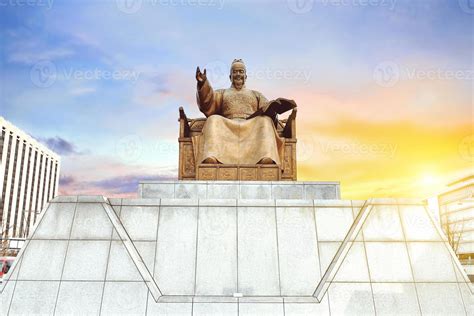 Statue of Sejong the Great, the king of South Korea 22245730 Stock ...