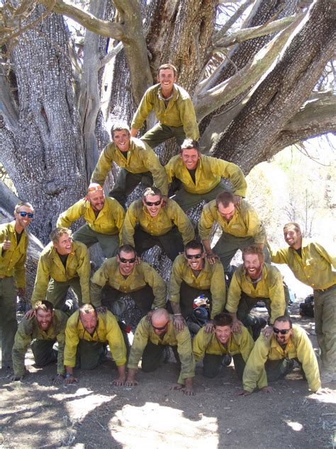 Only the Brave: Inside the Heroic True Story of 19 Firefighters Killed by Wildfire | Feuerwehr ...