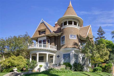 Go inside one of Sacramento's historic mansions