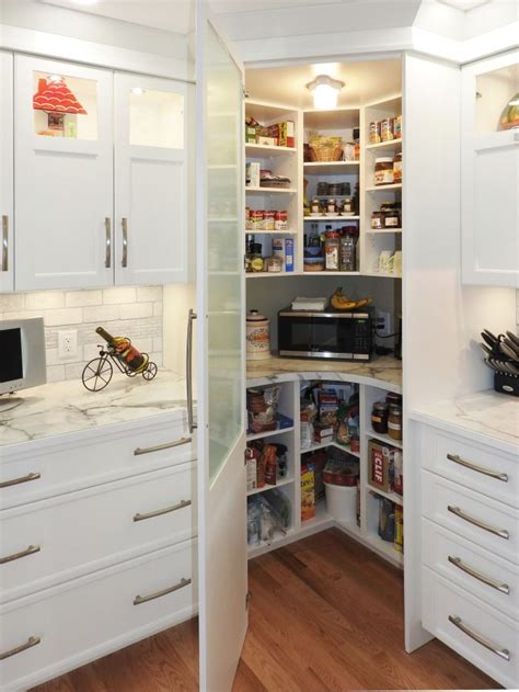 11 Corner Kitchen Cabinet Ideas for storage solution