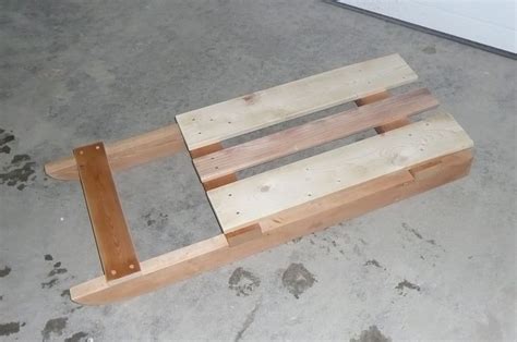 diy wooden snow sled - Google Search | Pallet crafts, Free wood pallets, Sled