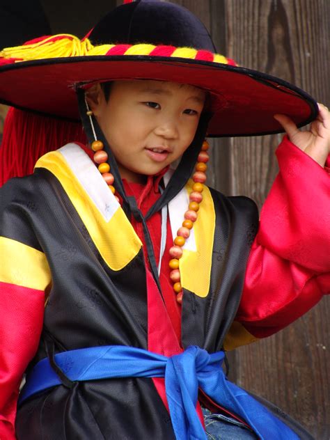 Child in Korean Traditional Dress | Taken at the Korean Folk… | Flickr