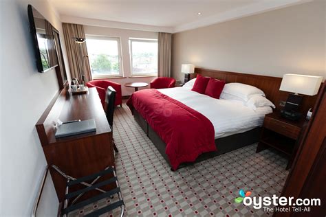 Stormont Hotel Review: What To REALLY Expect If You Stay