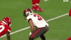 Tyreek Hill Peace Mate GIF | GIFDB.com