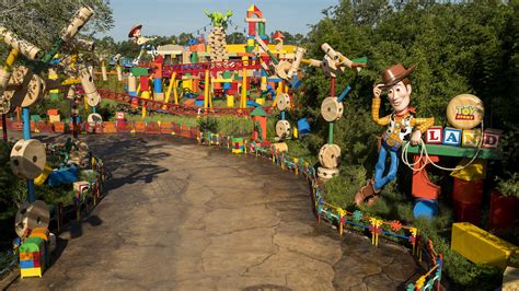 Toy Story Land Guide and Tips