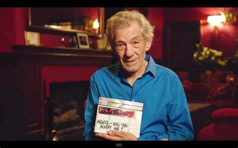 Ian McKellen Delights Students With Gandalf Appearance (2014/10/20 ...