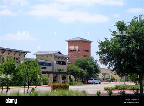 Outlet shopping mall store fronts in Round Rock, Texas Stock Photo - Alamy