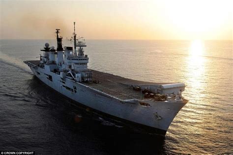 Falklands War aircraft carrier HMS Illustrious heading for scrapyard ...