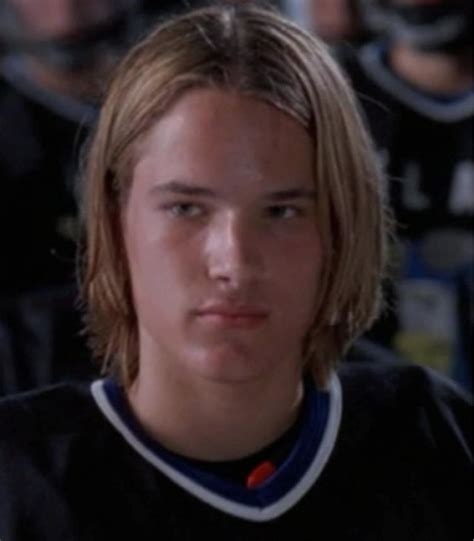 Mighty Ducks: Iceland Was D2's Villain for a Bizarre Reason | CBR