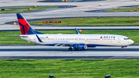 Delta B739 at Kansas City on Apr 20th 2021, captain's instruments are ...