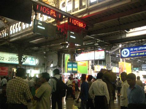 IMG_2220 | inside cst station, mumbai | Kerri Minns | Flickr