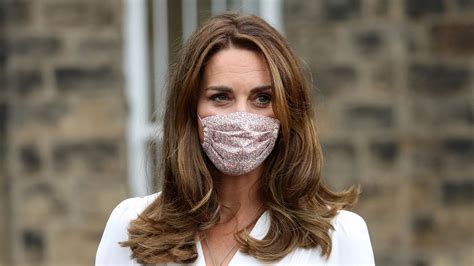 Kate Middleton Wore a Mask in Public For The First Time, Made by Princess Charlotte's Favorite ...