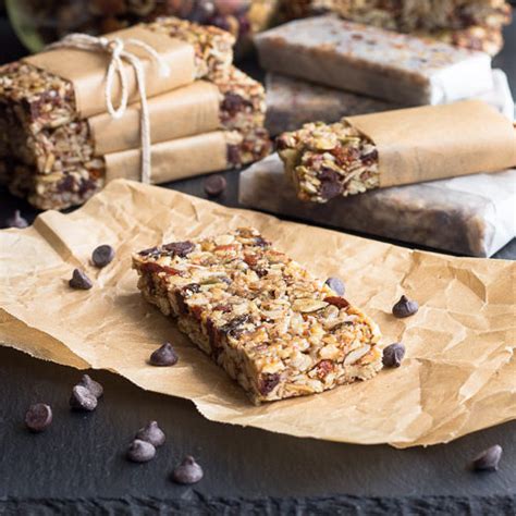 Sugar Free Low Carb Granola Bars with Chocolate Chips - Low Carb Maven