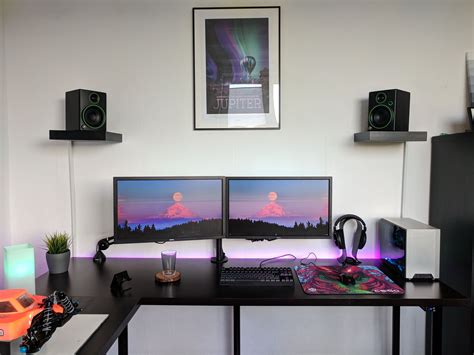 ITX Setup 2018 - Album on Imgur | Dual monitor setup, Gaming room setup, Game room family