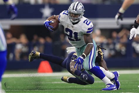 Cowboys News: Good Chance Ezekiel Elliott Won't Play Against Bears With Injury | IBTimes