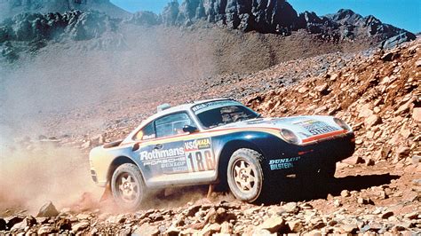 Behold the Porsche 959 Family That Dominated the Dakar Rally