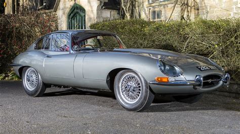 1961 Jaguar E-Type Fixed Head Coupe (UK) - Wallpapers and HD Images | Car Pixel